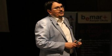 Usta spiker gençlere üniversite sonrası hayatları için tavsiyelerde bulundu