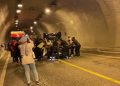 Tünelde Duvara Çarpıp Ters Döndü: 5 Yaralı